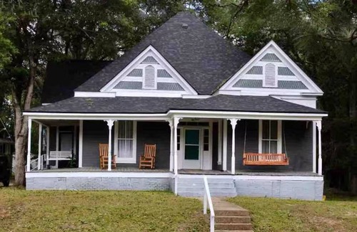 Hamlet Apartment | Lovely Studio Apartment in Hamlet, NC