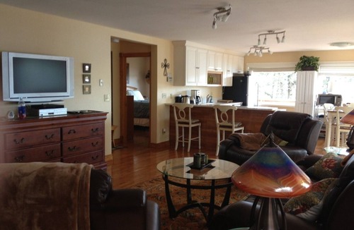 Kodiak Apartment | Luxurious Accommodations With Spectacular Ocean Views