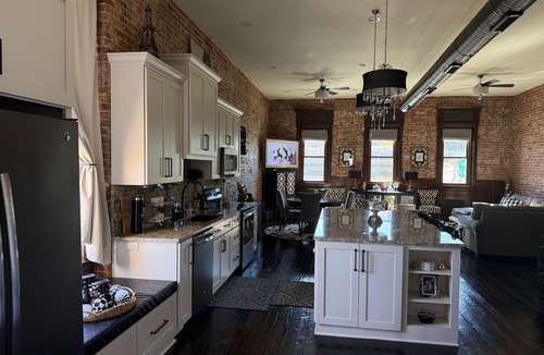 River Market Condo | Luxurious Penthouse with AC in Kansas City River Market