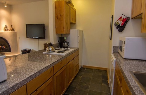 Taos Ski Valley Condo | Luxurious Ski Condo 2 min From Lifts, Full Kitchen and More