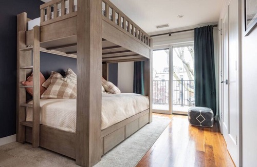 Bay Village House | Luxurious & Spacious Townhome