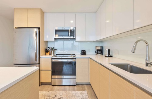 West End Apartment | Luxury Apt Downtown with Pool