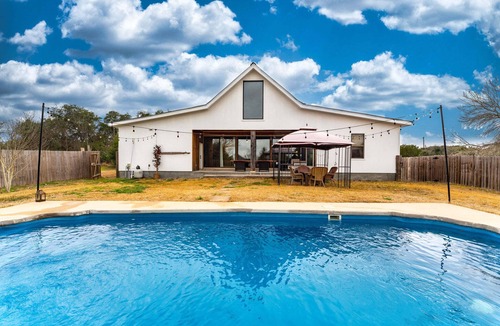 Kyle Cabin | Luxury Barnhouse with 🔥HEATED🔥 Pool