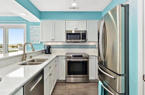 North Ocean City Condo | Luxury Bayview Condo with Gorgeous Sunset View! Minutes to beach, pool and park.
