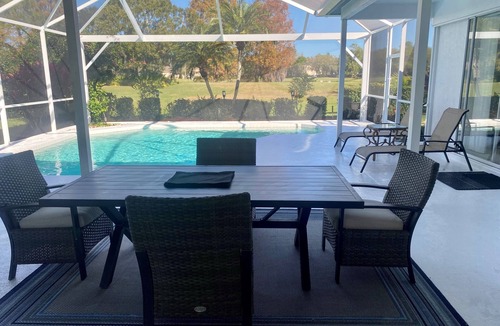 Tara Golf and Country Club House | Luxury House On Tara Golf & Country Club with Golf Access.