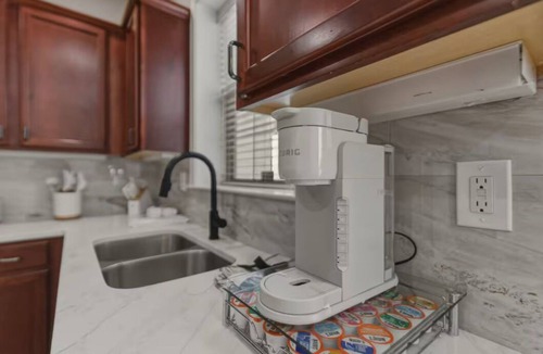Atlanta House | Luxury Oasis 4 Bedroom Near Mercedes Benz & Braves