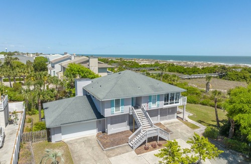 Savannah Beach House | Luxury Oceanfront Home – Spacious Family Retreat Steps from the Beach