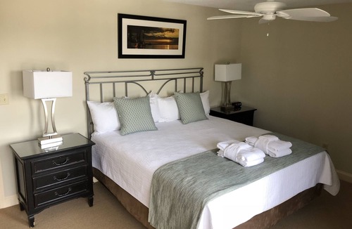 Shelter Cove Villa | Luxury Three Bedroom Three Bath Villa overlooking Shelter Cove Marina
