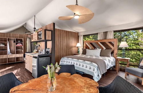 Zirconia Cabin | Luxury Tree Tent with Soaking Tub & Pizza Oven Near Waterfalls, Zirconia, North Carolina