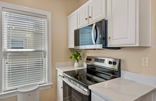 Santee Condo | LuxuryGrndFloorCornerLakeViewPoolGolfFishBoatParks