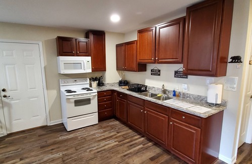 Maggie Valley Apartment | Maggie Valley Mountain View Suite & Spa
