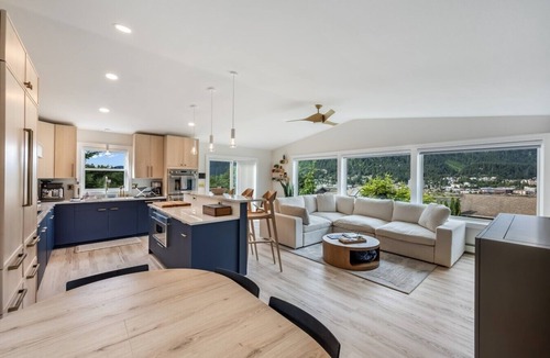 West Juneau House | Magical Mountain Retreat