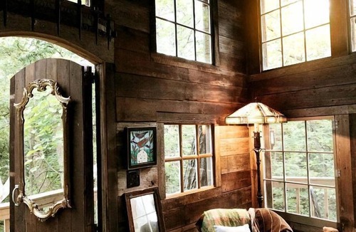 Excelsior Springs Cabin | Magical Tree House Rental near Kansas City for Glamping in Missouri