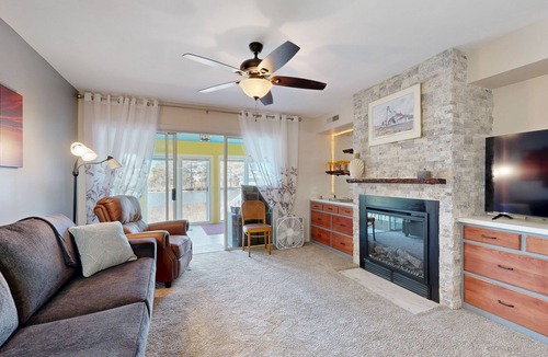 Selbyville House | Mallard Lakes townhouse w/community pool, tennis & basketball court