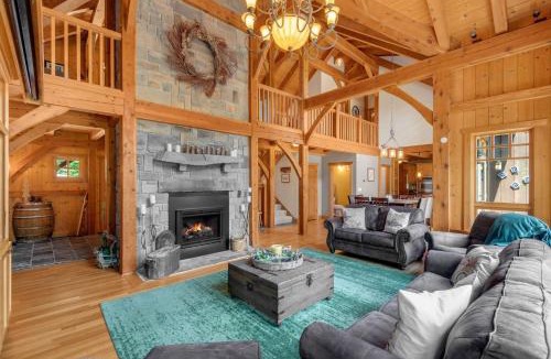 Stevenson House | Maple Hill Lodge