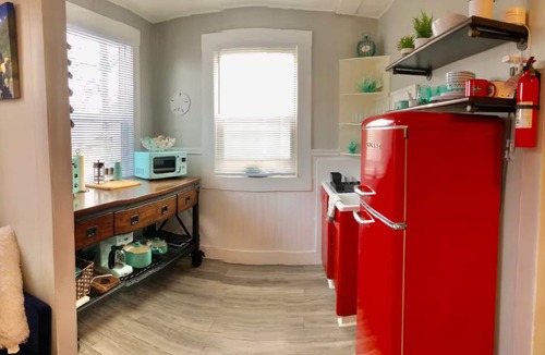 Seward Apartment | Marathon Historic Apartments-heart of Downtown - Charming 1 bedroom