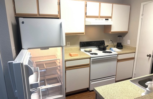 Astrodome Apartment | Med Center ONE BEDROOM APARTMENT. Sweet home away from home.
