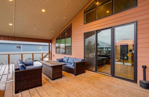 Juneau Apartment | Mendenhall Valley Escape w/Furnished Deck!