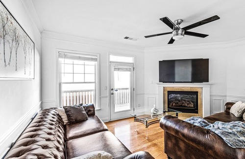 Atlantic Station Area House | Midtown/Atlantic Station 3 Bedroom Luxury Townhouse- Free Parking- Fast Wifi