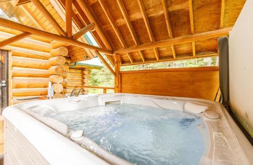 Alyeska House | Misty Pines Lodge
