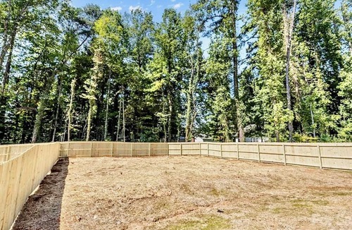 Charlotte House | Modern 3-bedroom building in welcoming Charlotte with cool AC