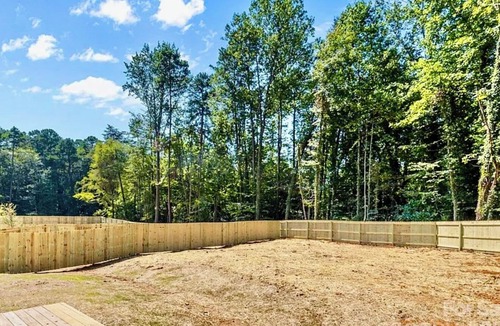 Charlotte House | Modern 3-bedroom building in welcoming Charlotte with cool AC