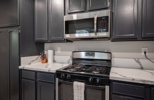 Green Valley North House | Modern 4BR Haven + Pool/Spa