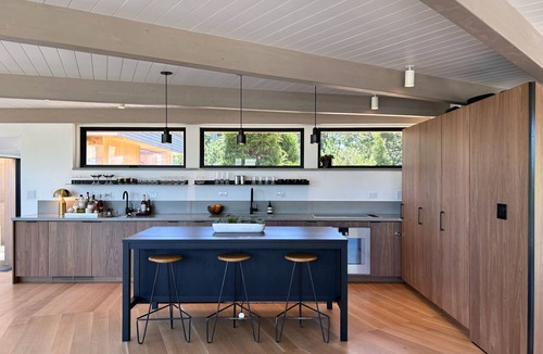 Indian Neck Heights House | Modern Cape Cod Oasis
