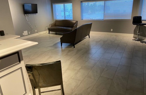 Brampton Apartment | MODERN EVENT SPACE