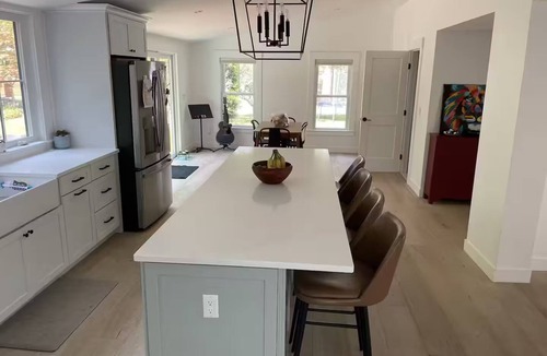 Foxboro House | Modern Farmhouse + Cozy Barn Retreat Near Stadium
