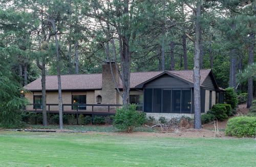 Pinehurst House | MODERN GOLF VILLA PINEHURST US OPEN WEEK AVAIL. WALK TO COURSE #2. AMPLE PARKING