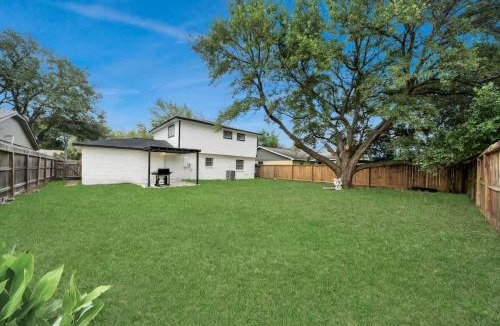 La Porte House | Modern home - perfect for short stays