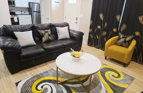 Lawrence House | Modern serene 2-bedroom house with dedicated workspace in Lawrence