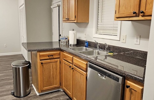 Smyrna House | Modern Smyrna Retreat Pet-Friendly Near Truist Park & Downtown Atlanta