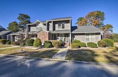 Pinehurst House | Modern Townhome w/Deck & Golf Course Views!