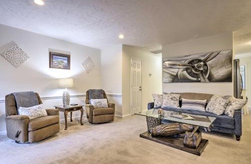 Pinehurst House | Modern Townhome w/Deck & Golf Course Views!