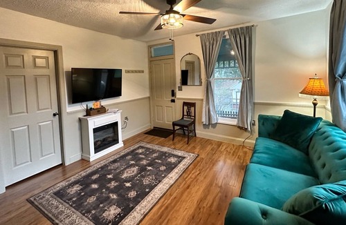 Victor House | Modernized Miner Cabin in Victor Colorado!