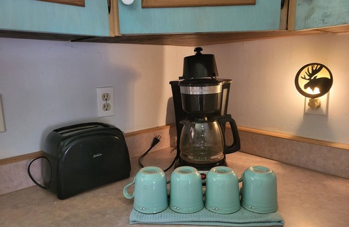 Moose Pass Cottage | MOOSE PASS OASIS; A friendly community and must stop when visiting the Kenai.