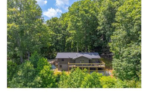 Otto House | Mountain Retreat Fire Pit Hiking Trails BBQ