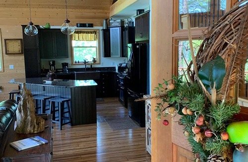 Franklin Cabin | Mystic Smoky Mornings, Woodland Charm, Fireflies & Starry Nights Await
