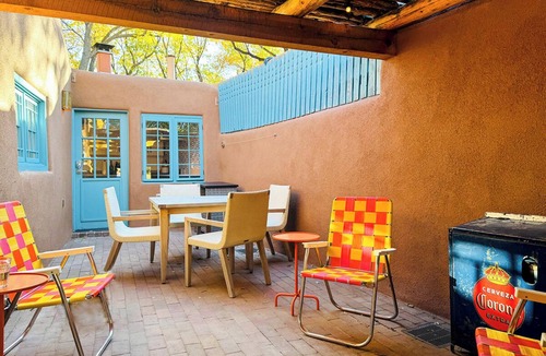 Historic Eastside House | NEW Extended Stay! Elegant Eastside Adobe Casita. Easy Walk to Plaza & Canyon Rd