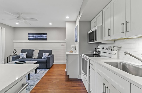 West Beach Village Villa | New listing! Easy beach access, central location