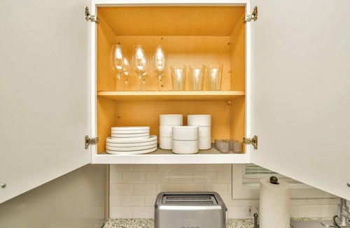 Hyde Park House | NEW! Upscale Private 3 Bed, Free Parking, W&D, Near MBTA, Backyard