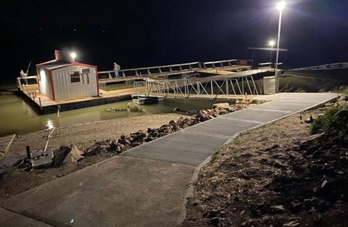 Warsaw House | New Waterfront Private Cabin on Lake of the Ozarks w/private boat ramp and dock