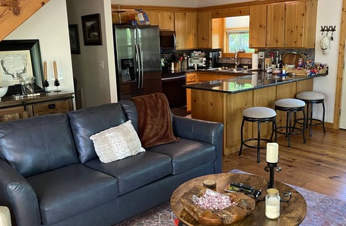 Gumlog Cabin | Newly furnished 3 bedroom 2 bath on the lake with covered dock