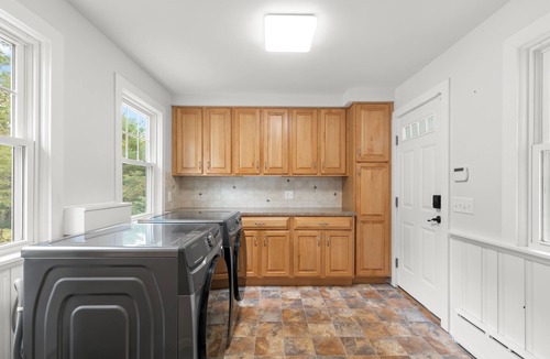 Silver Beach House | Newly remodeled 4BR Cape Cod home | Minutes to Chapoquoit and Old Silver beaches & Shining Sea Bike Pathway | Sleeps 8