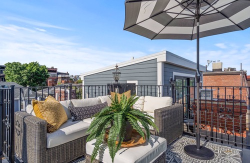 South Boston House | Newly renovated 3 bed 3.5 bath townhouse close to beach, seaport and downtown