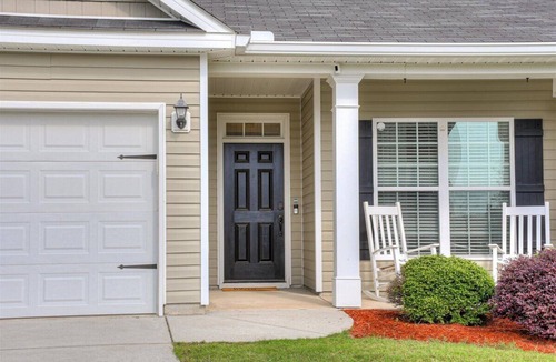 Aiken House | Nice place to relax. Spacious, clean, and close to everything. Great backyard.