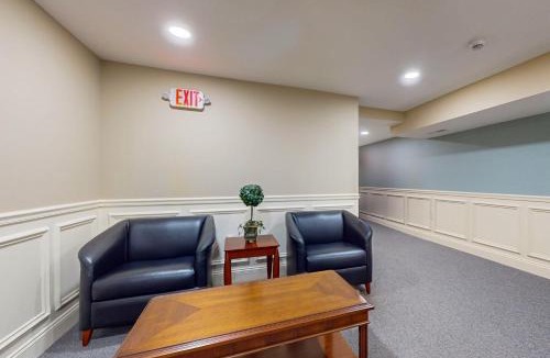 Holyoke Apartment | Nurse-Ready Studio Retreat! 2 Mi to Dtwn Holyoke