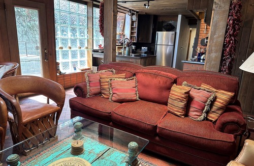 Historic Eastside House | Oasis by the Santa Fe River - 4 Blocks to Historic Plaza; 1 Block to Canyon Road
